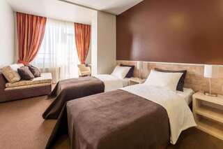 Отель Mini-hotel People Одесса Стандартный двухместный номер с 2 отдельными кроватями-9